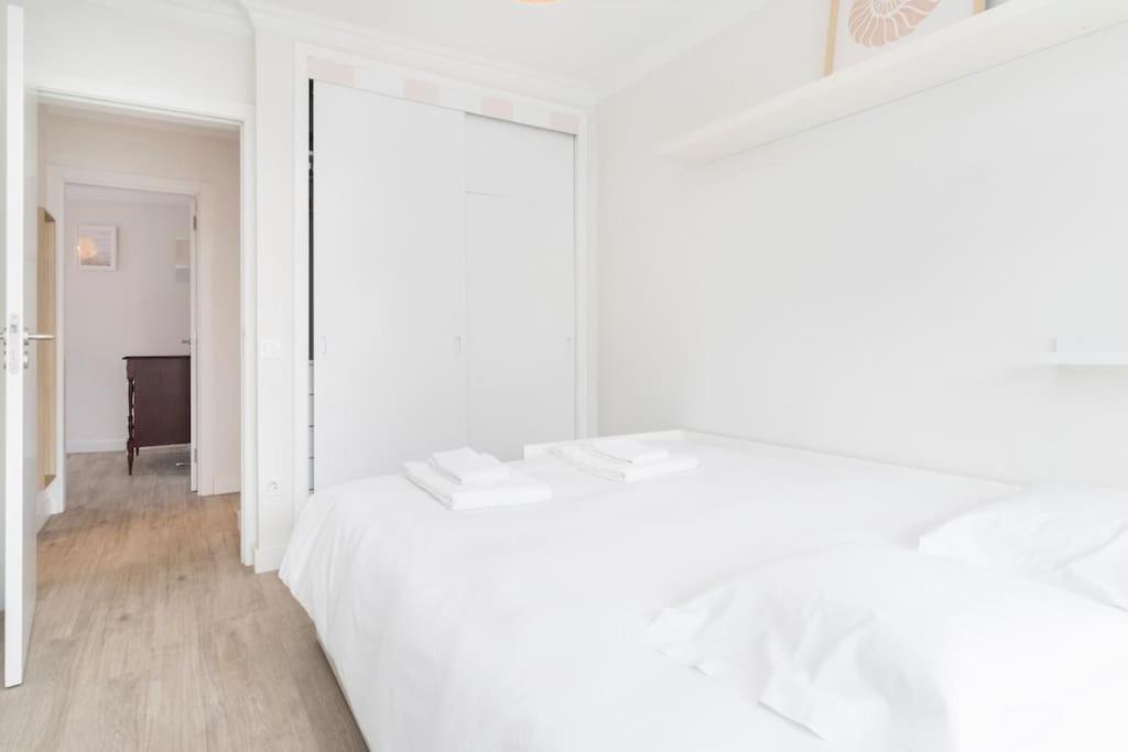 Center 3 Bdr - Family Haven Apartment *